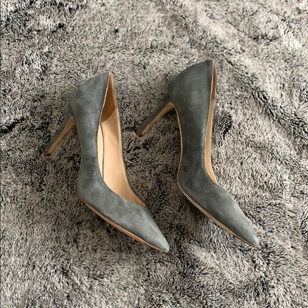 Via Spiga Gray Seude Pumps